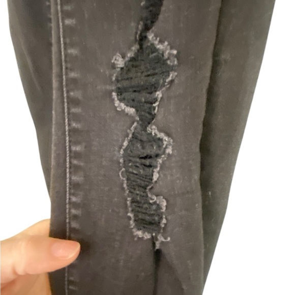 Universal Thread Black Skinny Jeans Modern Fit - Picture 14 of 14